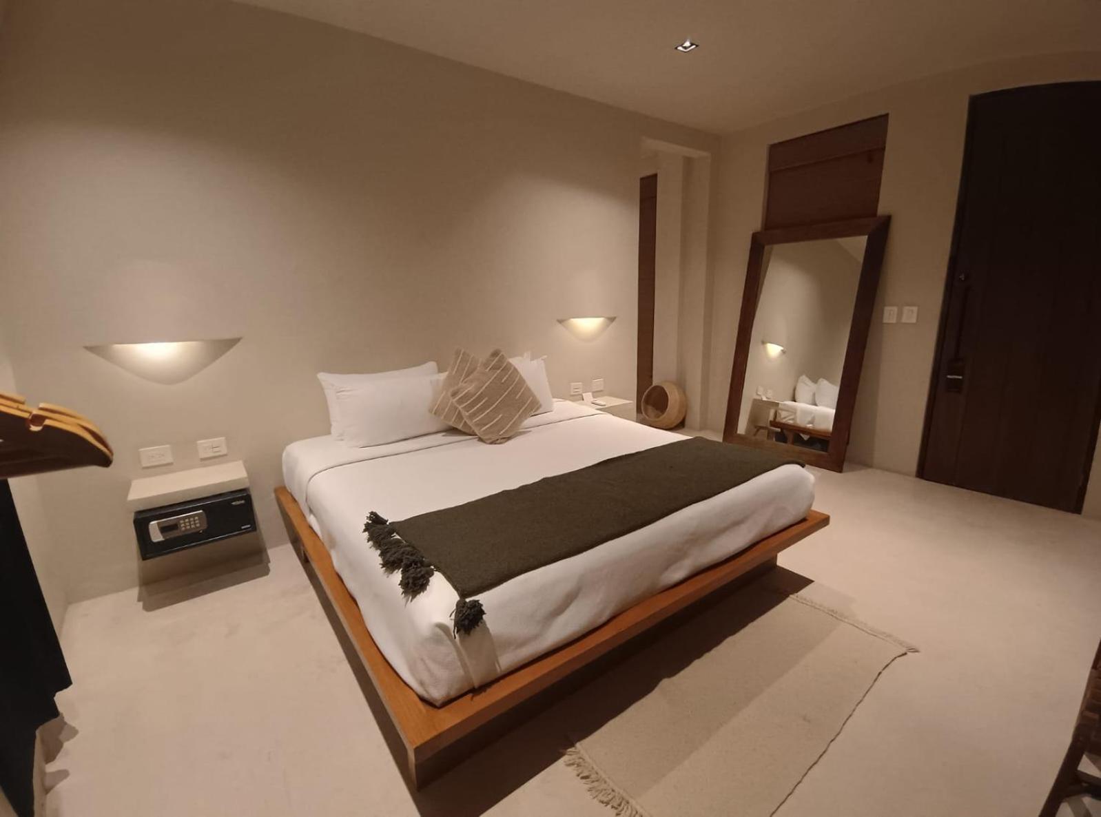 Downtown Hotel 3*