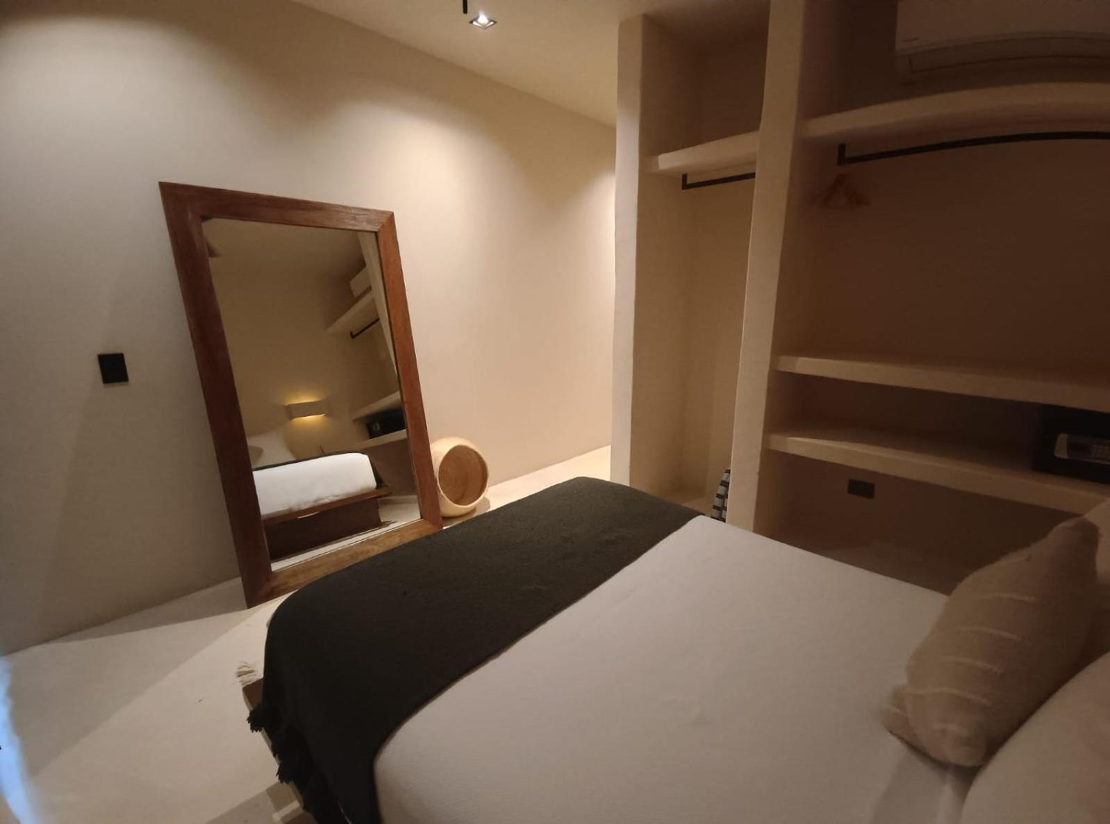 Downtown 3*